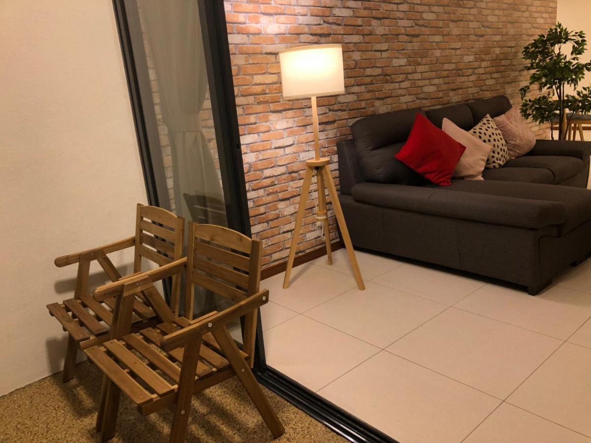 Seaview Water Purify Cozy Comfortable For Short & Long Stay In The Landmark By Katana George Town Extérieur photo