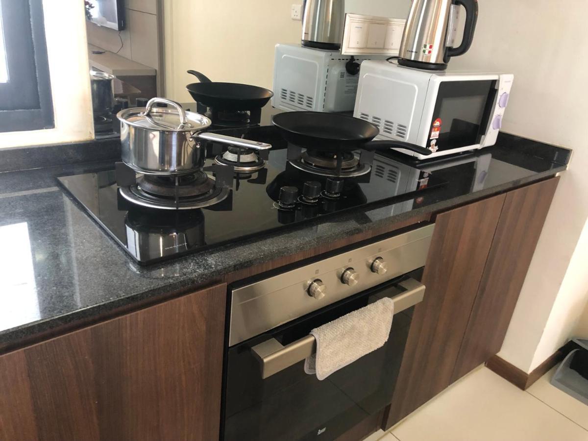 Seaview Water Purify Cozy Comfortable For Short & Long Stay In The Landmark By Katana George Town Extérieur photo