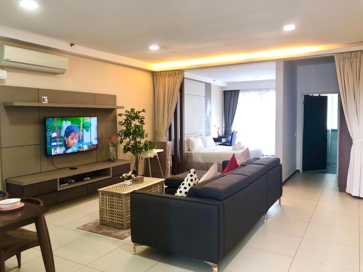 Seaview Water Purify Cozy Comfortable For Short & Long Stay In The Landmark By Katana George Town Extérieur photo